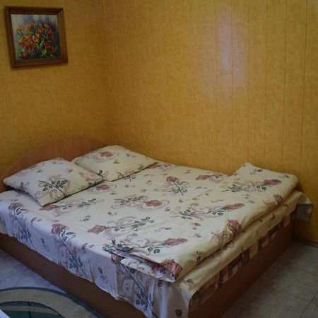 Constancia Otel Kamyanets-Podilski Dış mekan fotoğraf