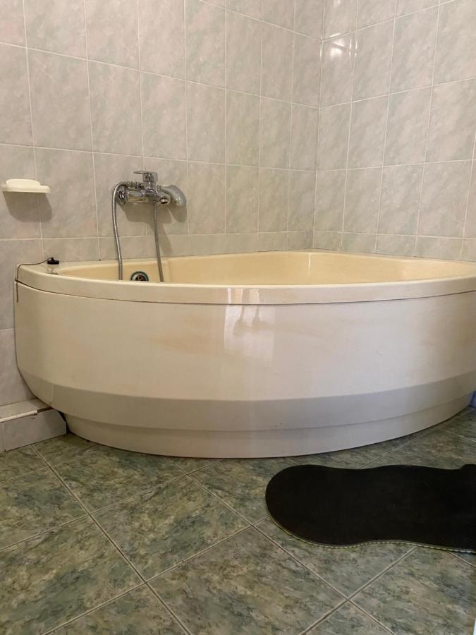 Constancia Otel Kamyanets-Podilski Dış mekan fotoğraf