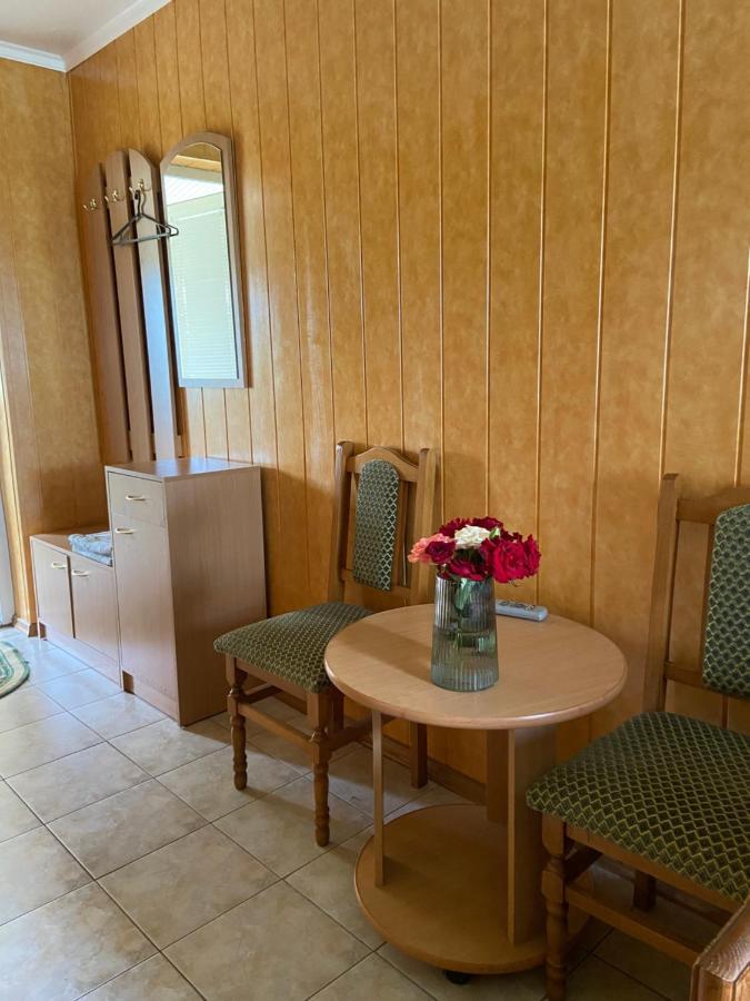 Constancia Otel Kamyanets-Podilski Dış mekan fotoğraf