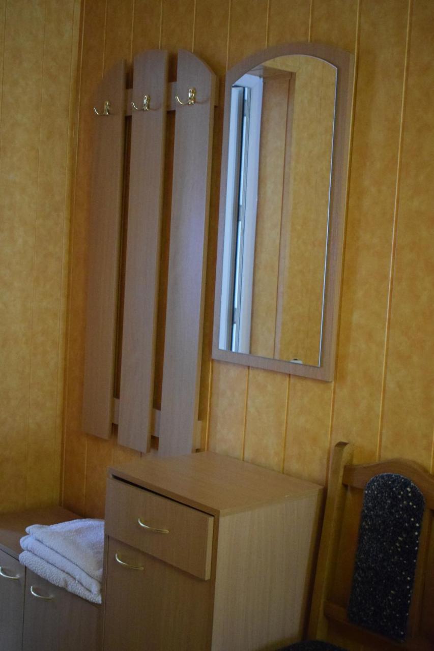 Constancia Otel Kamyanets-Podilski Dış mekan fotoğraf
